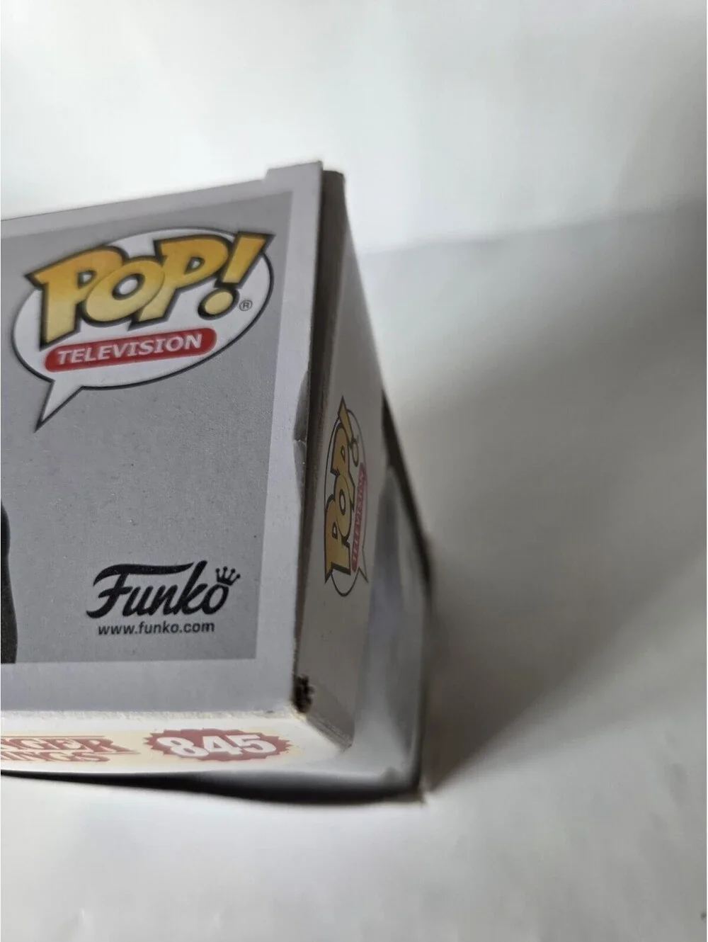 Joyce #845 Stranger Things Funko Pop SF2